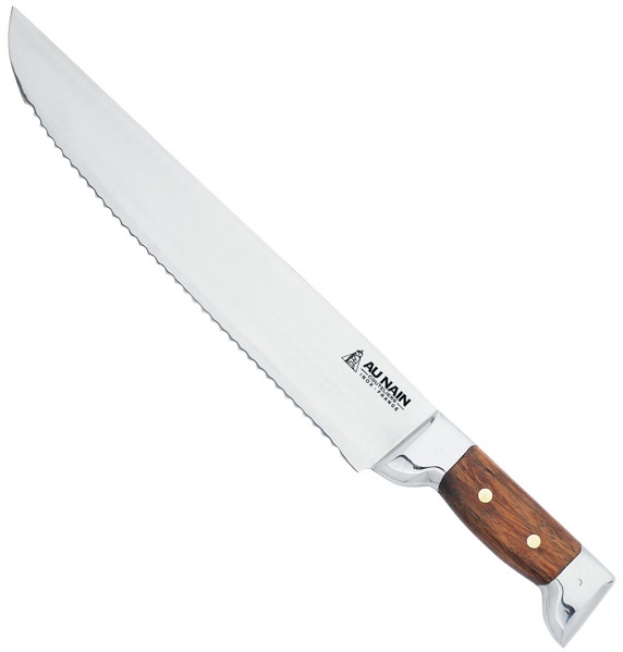 knive at Au Nain